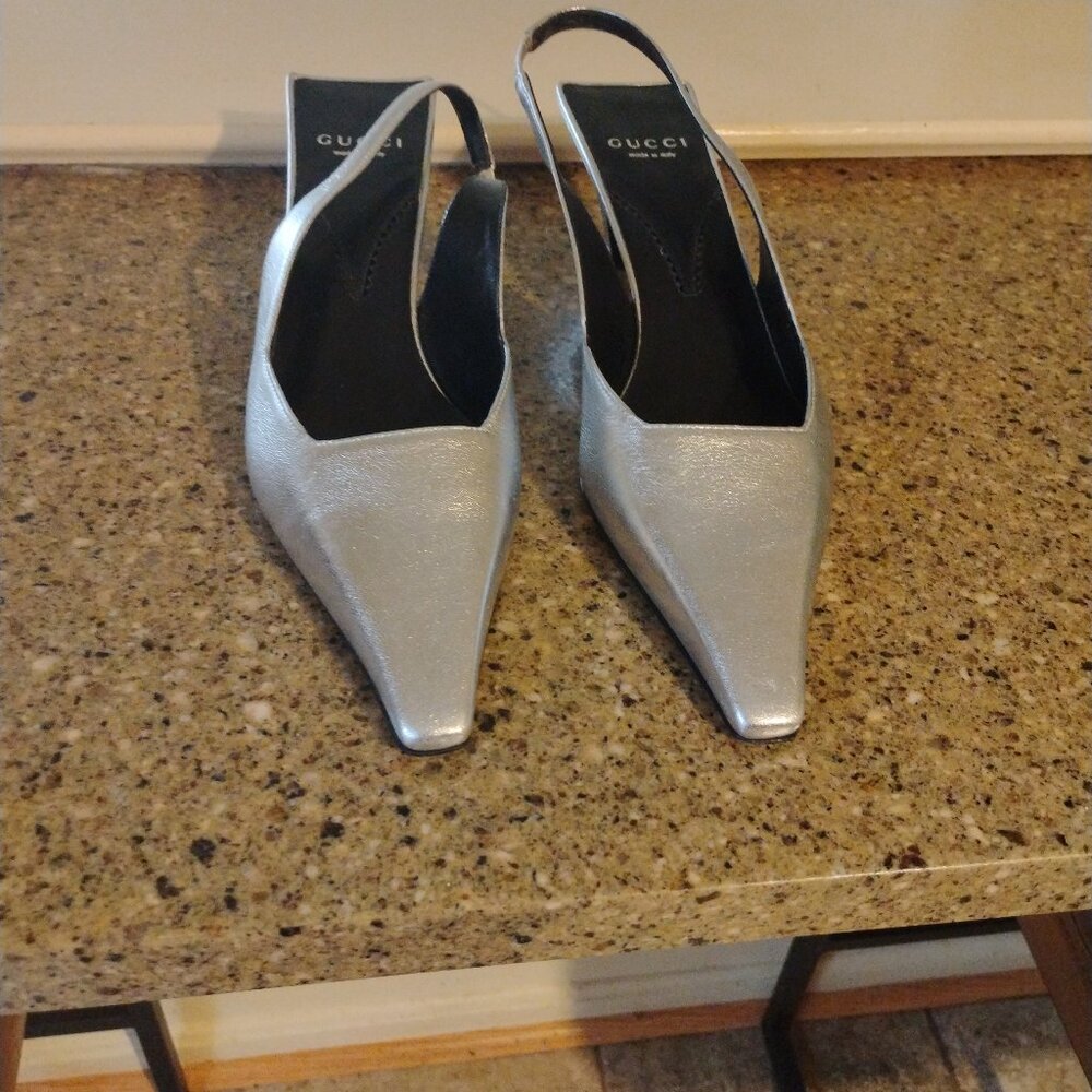 GUCCI Mallory Metallic Silver Slingback Pumps